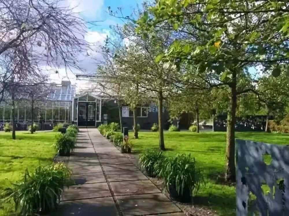 四川憶田園農業(yè)科技有限公司-成都生態(tài)餐廳